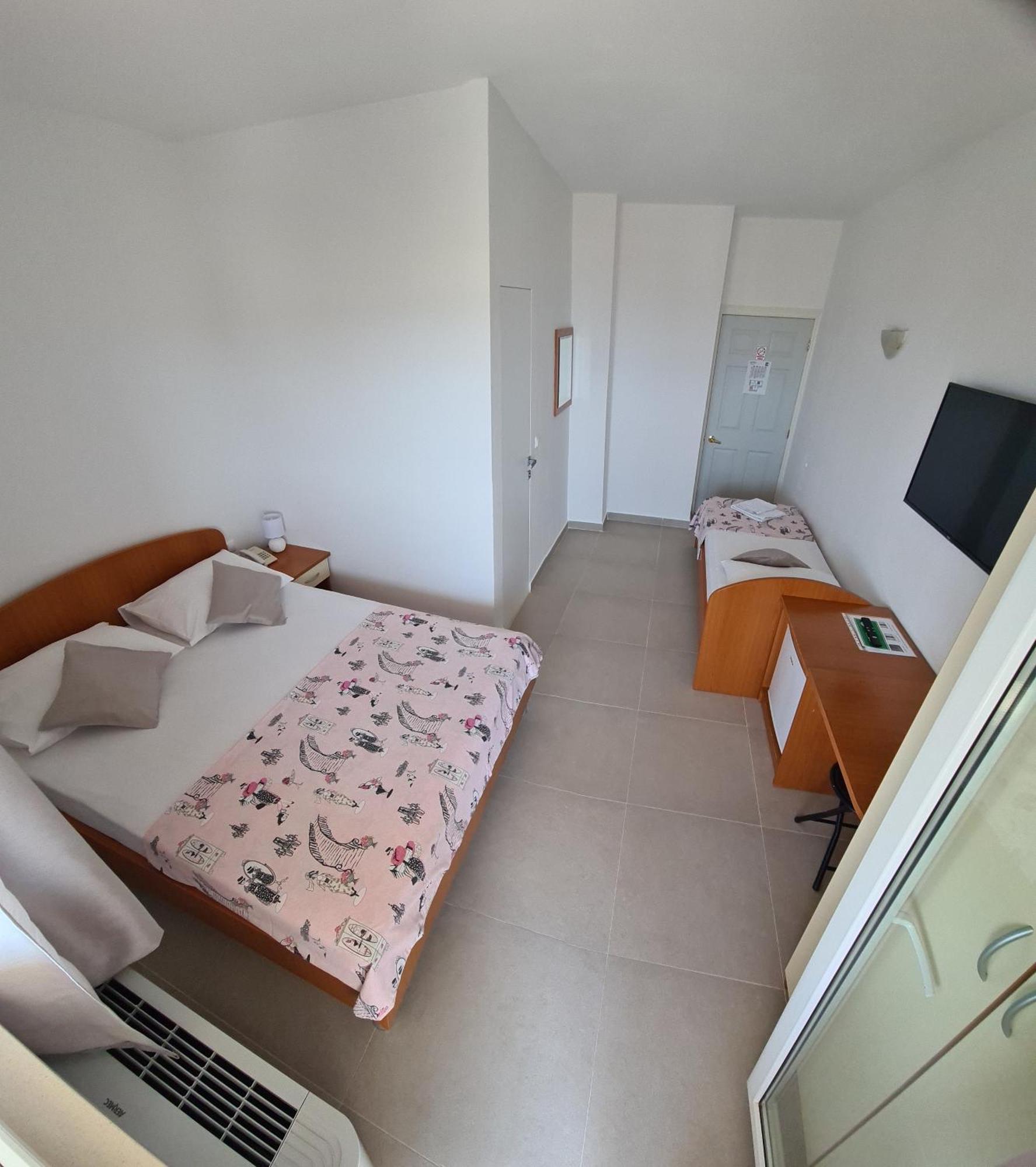 Pansion Komfor Moca Makarska Bagian luar foto