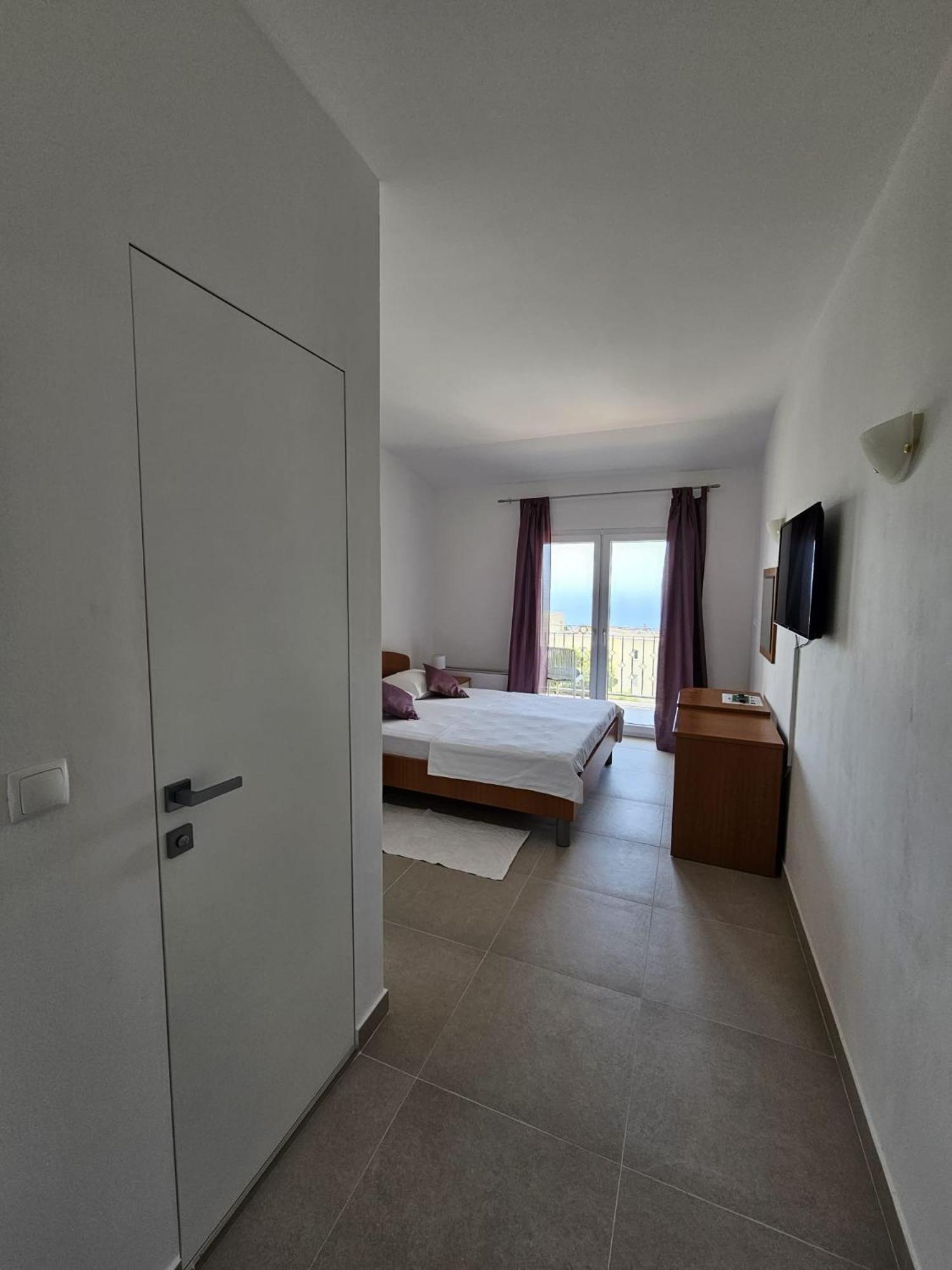 Pansion Komfor Moca Makarska Bagian luar foto
