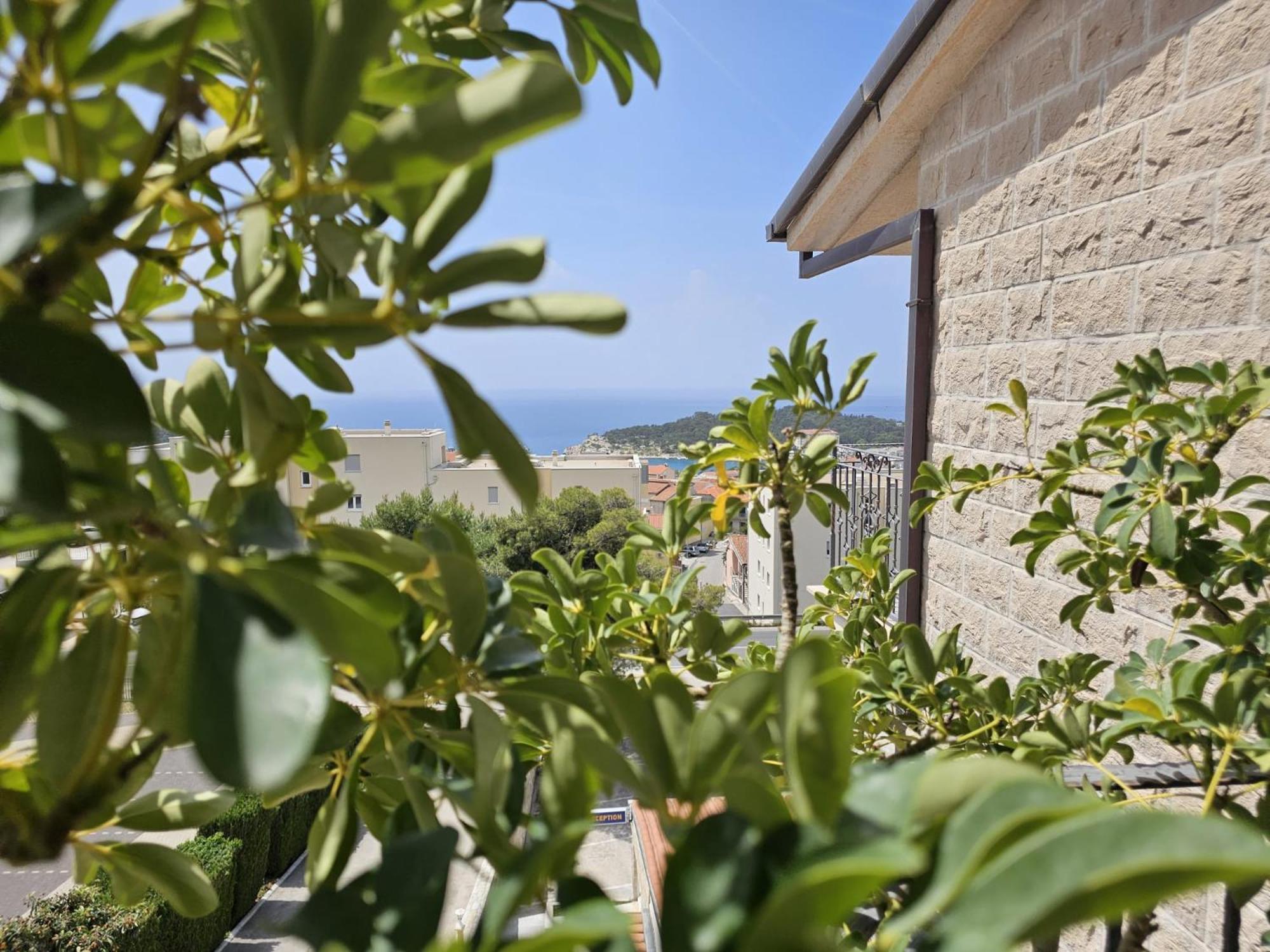 Pansion Komfor Moca Makarska Bagian luar foto