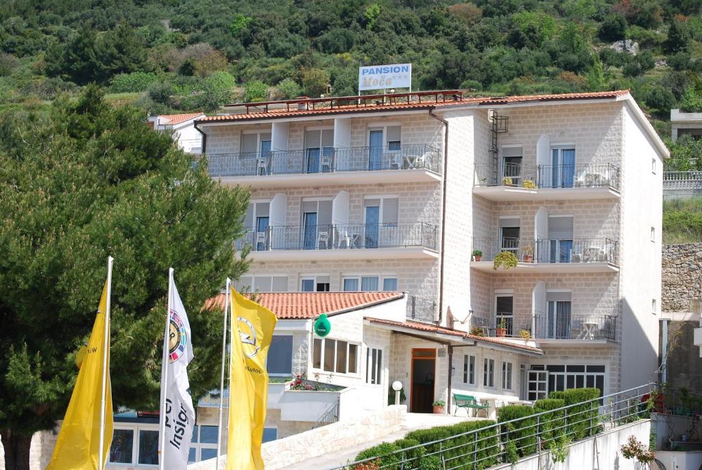 Pansion Komfor Moca Makarska Bagian luar foto