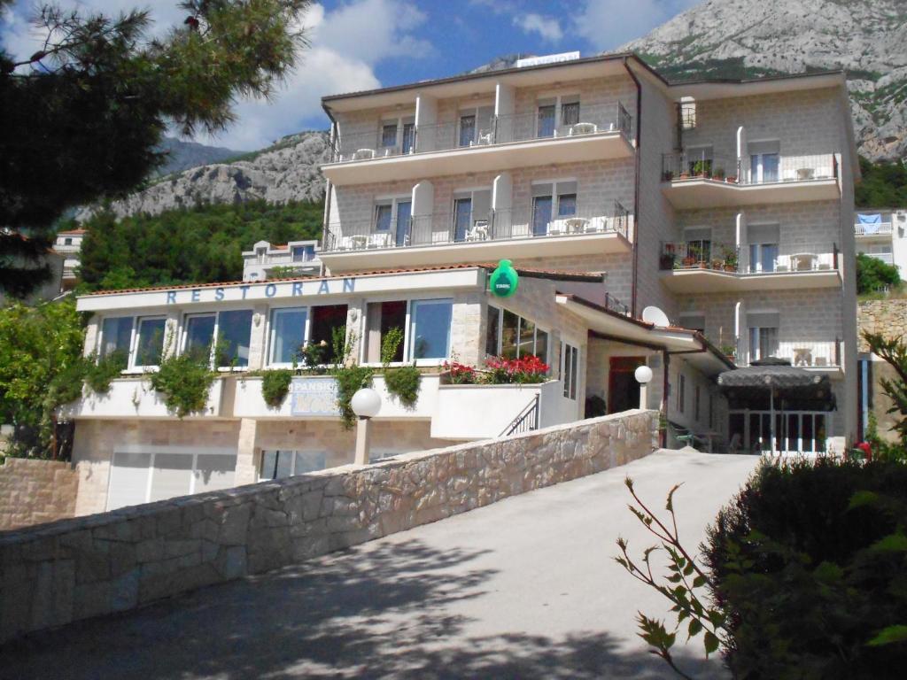 Pansion Komfor Moca Makarska Bagian luar foto