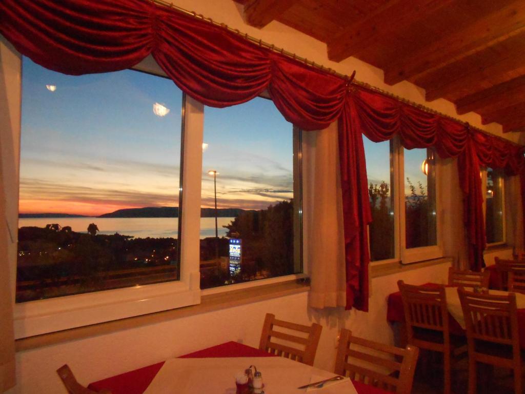 Pansion Komfor Moca Makarska Bagian luar foto