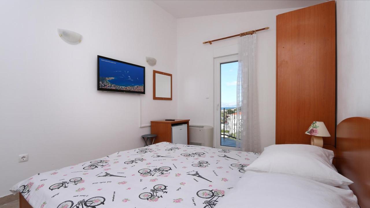 Pansion Komfor Moca Makarska Bagian luar foto